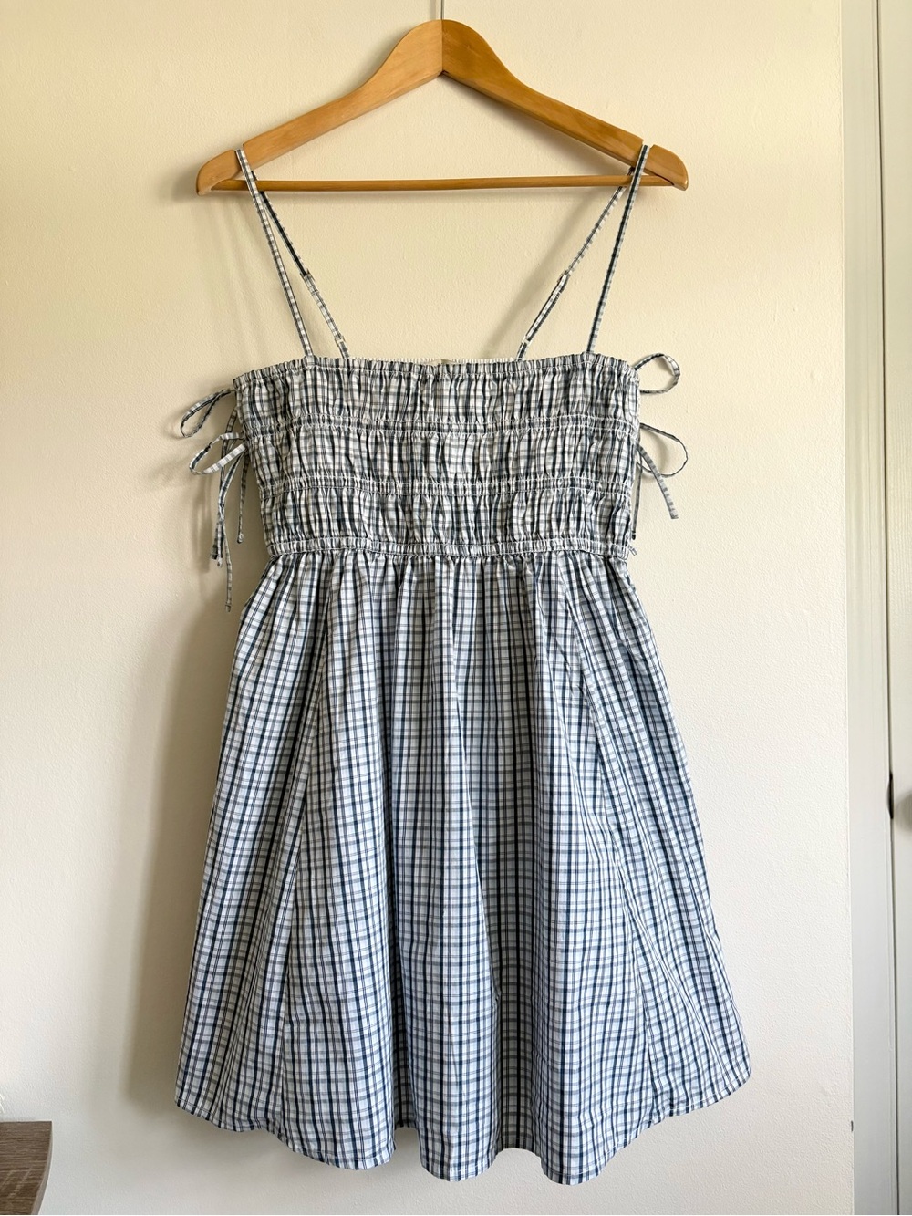Abercrombie & Fitch Babydoll Smocked Mini Dress in Blue Gingham NEW - Picture 2 of 7